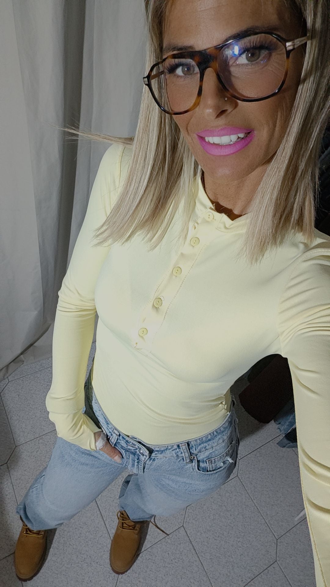 Maglia con bottoni manica guanto