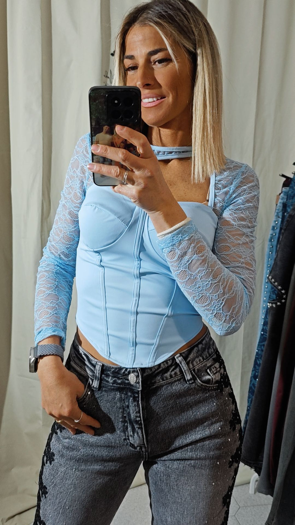 Maglia corpetto merlettata